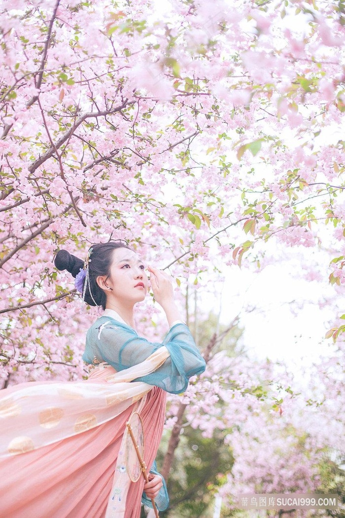 守寡多年的妈妈突然怀孕了