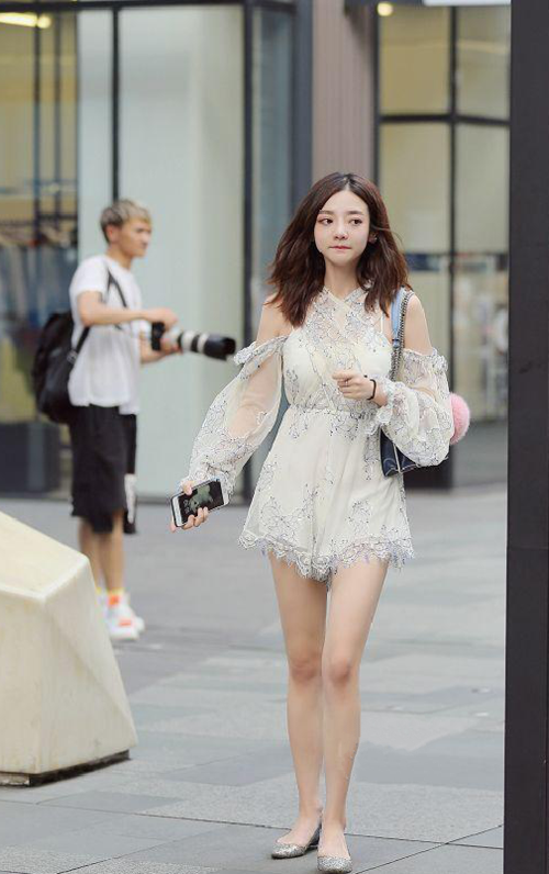 新婚妻子精油按摩被干